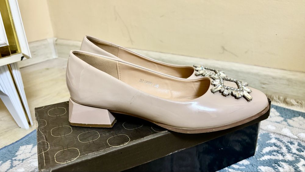 Женский туфли…..