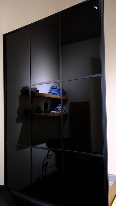 Стеклянная перегородка