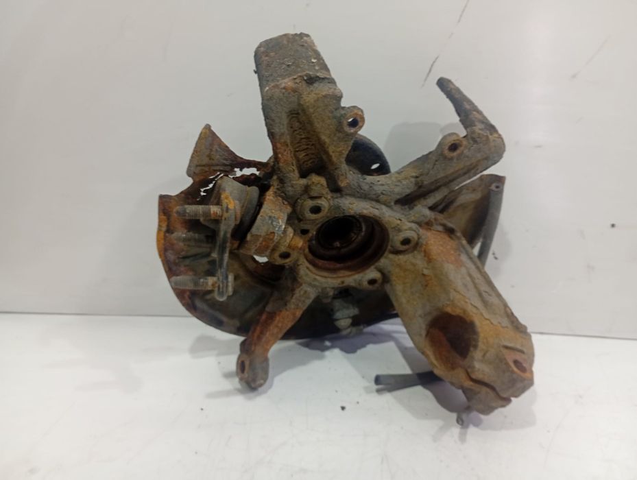 Fuzeta stanga fata Volkswagen Golf 5 (2003 - 2009) 1.9 tdi BLS