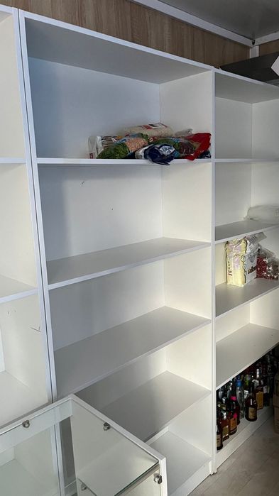 Продам магазин вагончик обшитый и витрины