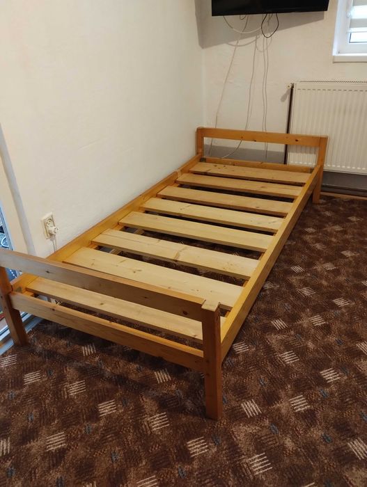 Pat lemn cu saltea o persoană 2 bucăți