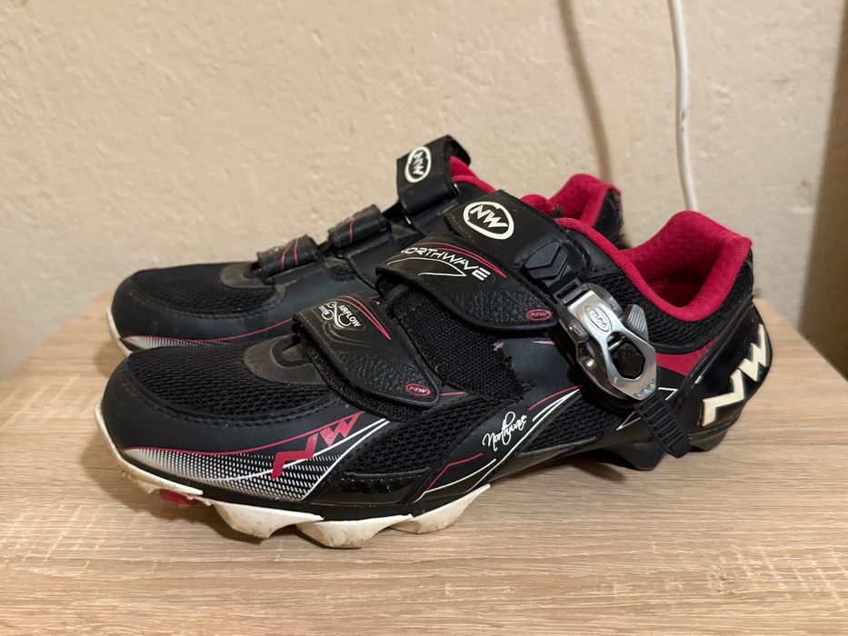 Продавам шпайкове northwave номер 42