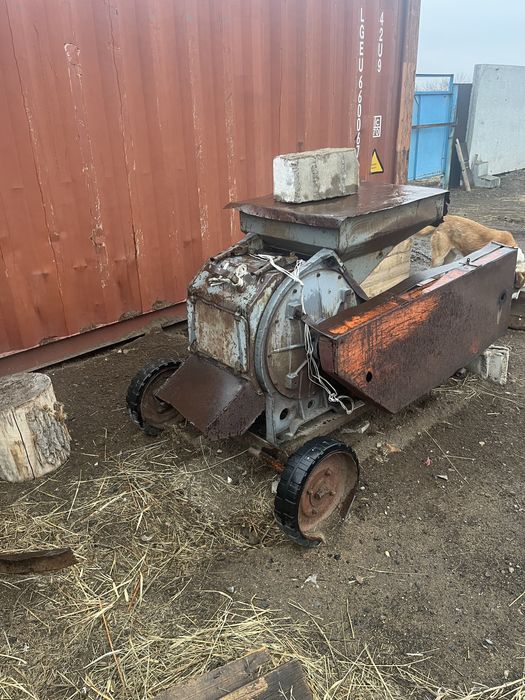 Дробилка зерна производства СССР