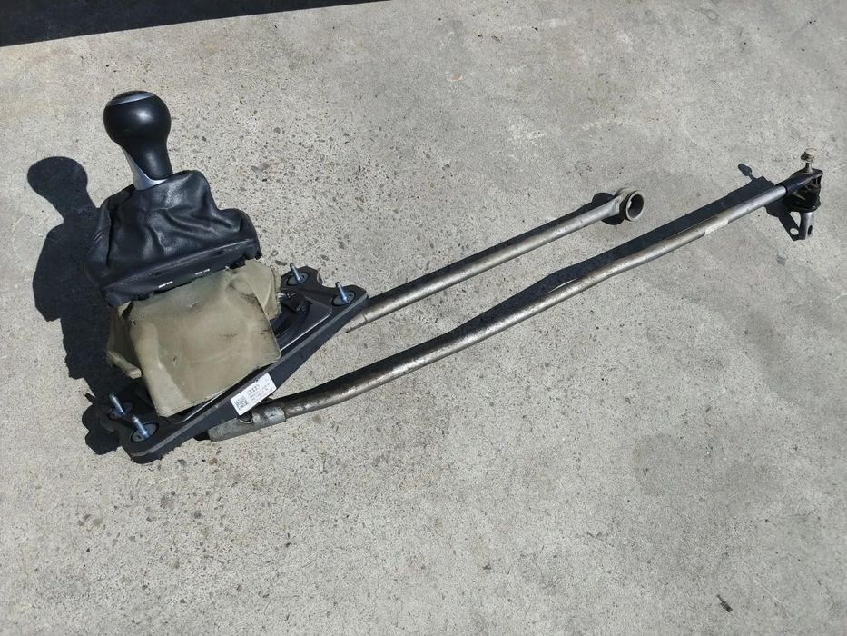 timonerie  2.0 tdi cjc audi a4 b8  6 trepte 8k0711025p  8k0711271e