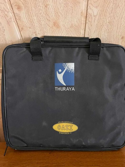 солнечная панель Thuraya Solar Charger Oasi