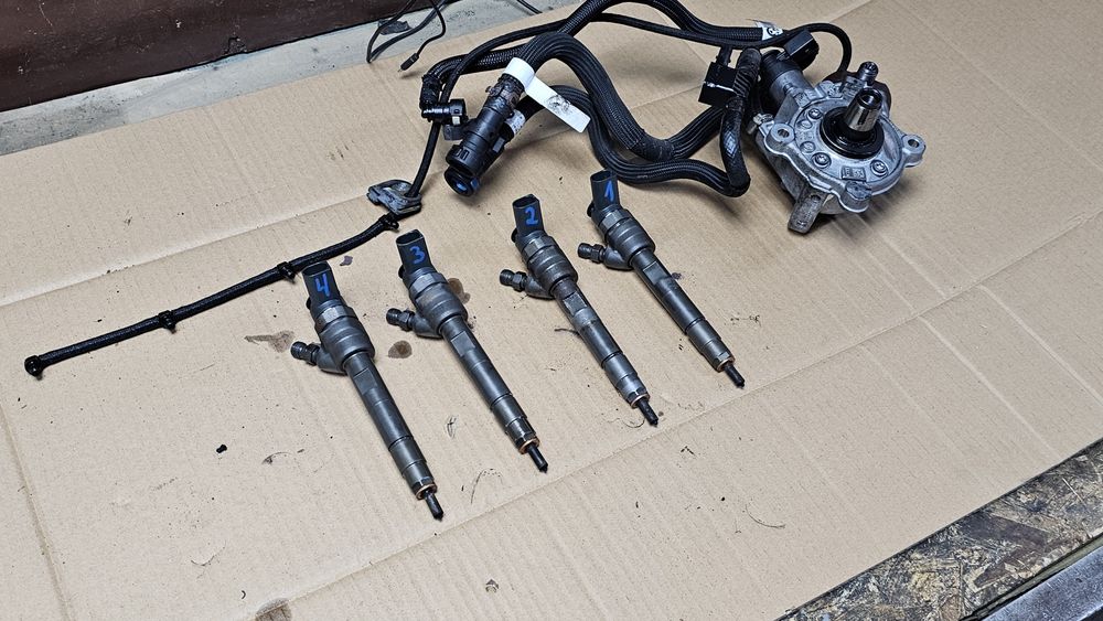 Помпа и дюзи бмв н47д20ц n47d20c гнп gnp 143 кс bmw