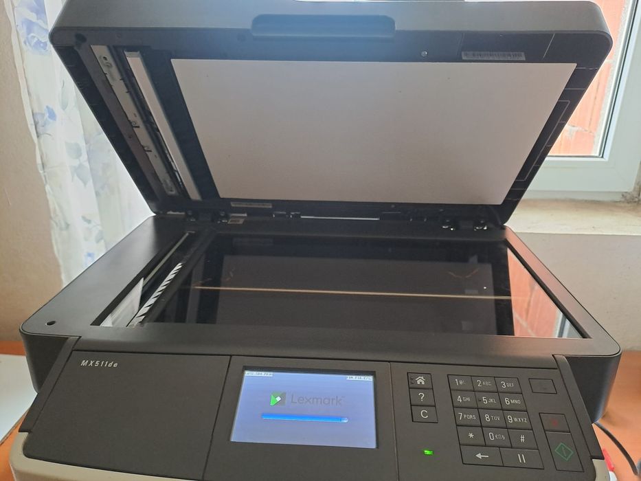 Vând multifuncțională Lexmark MX512DE