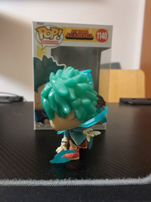 Funko pop Izuku Midoriya deku, glow in the dark special edition