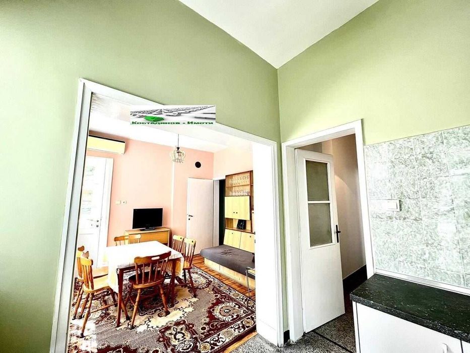 Дава се под наем Етаж от къща в Пловдив, Кършияка - 120 кв.м за 600 € - Снимка #13