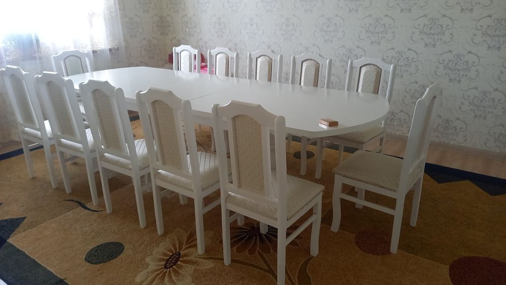 Стол + стулья гостинный