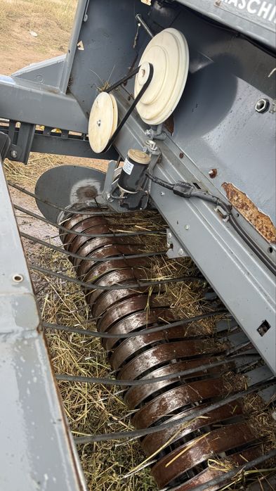 Продам прессподборщик JB 15