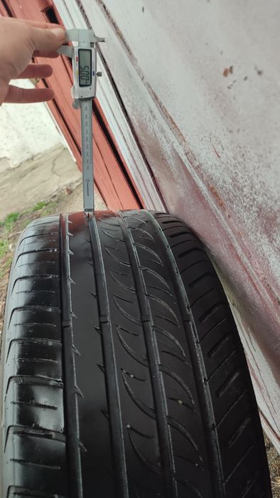 Vând anvelope 245/45/18