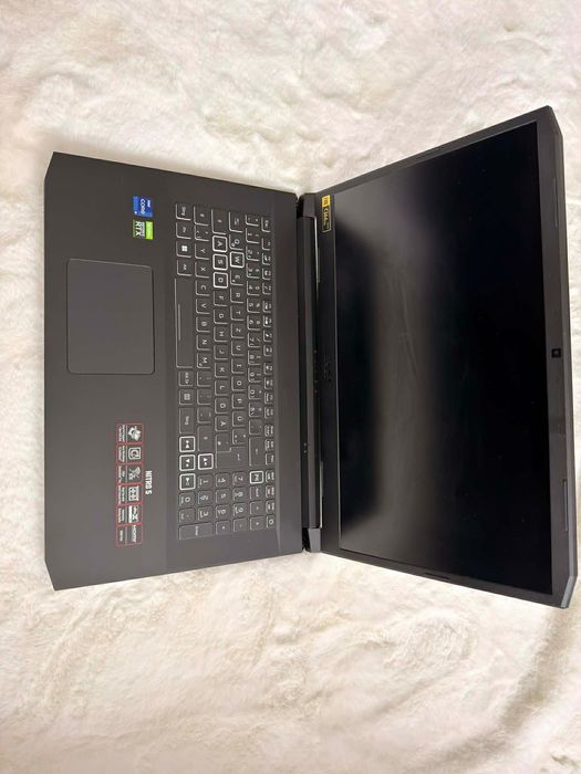 Acer Nitro 5 i9 / RTX 3060 / 17.3”