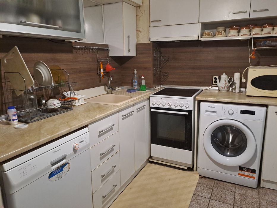 Продава се Тристаен апартамент в Русе, Тракцията - 89 кв.м за 1124 €/кв.м - Снимка #3