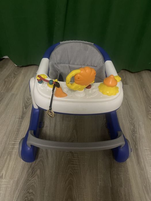 Продам ходунки для малышей