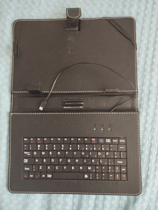Продам клавиатура для планшета.