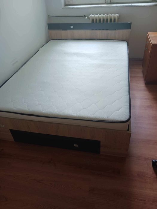 Închiriez apartament cu 2 camere