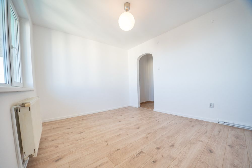 Inchiriez apartamanet cu doua camere