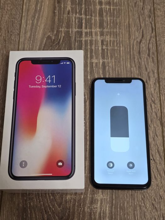 Продается I phone X 64gb