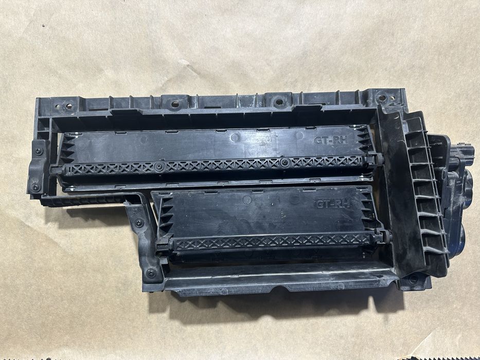 Kia EV6 дясна клапа