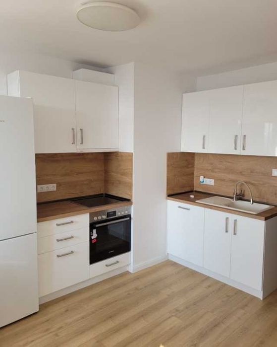 Дава се под наем Тристаен апартамент в София, Младост 3 - 114 кв.м за 850 € - Снимка #4