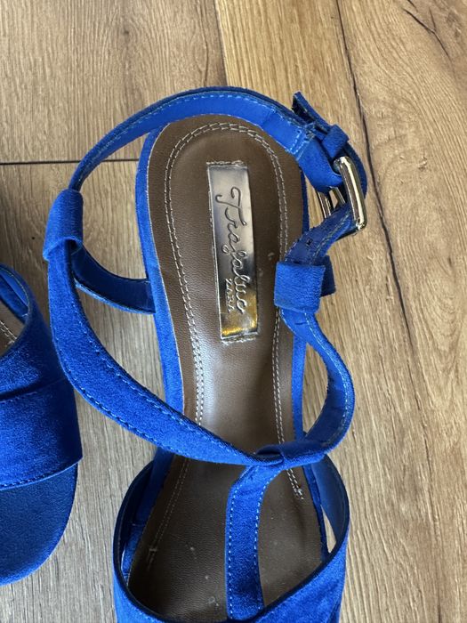 Сандали сини Zara