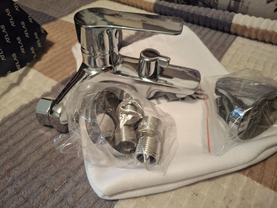 Смеситель ванныи