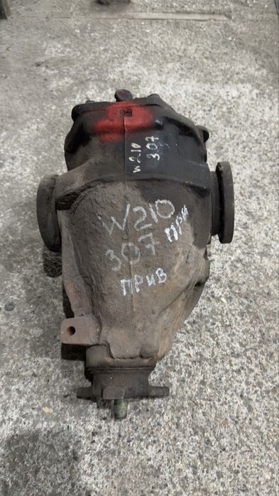 Редуктор на мерседес 210