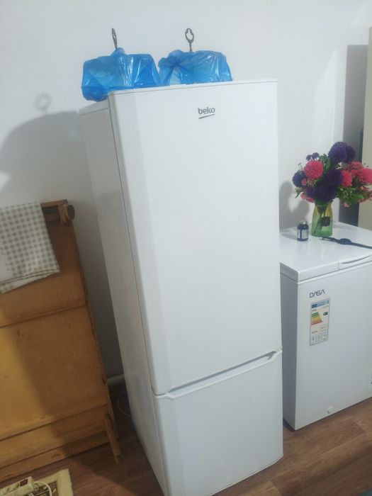Продается Холодильник бәрі жасап тұр. Веко 30 мыңі