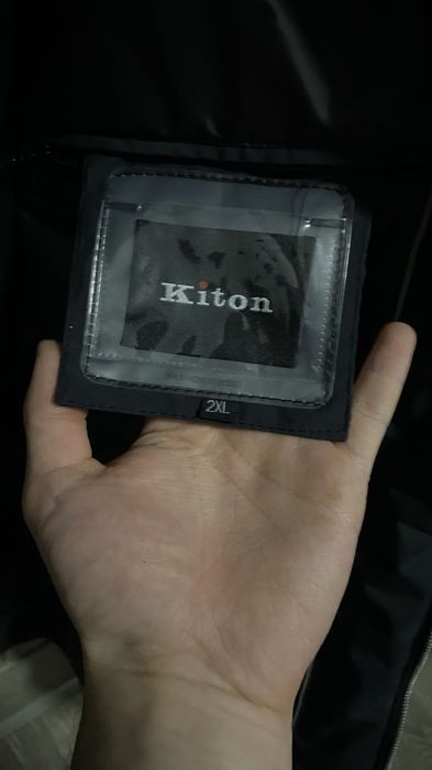 Продам ветровку kiton
