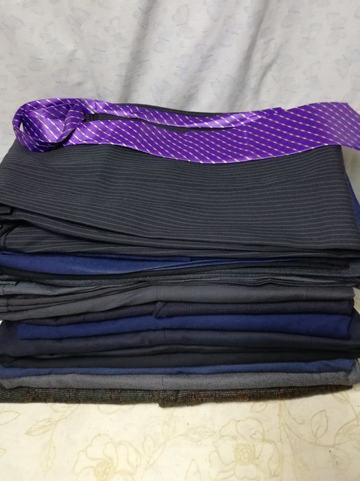 Продам  пиджаки, брюки, рубашки р. 46-48-50