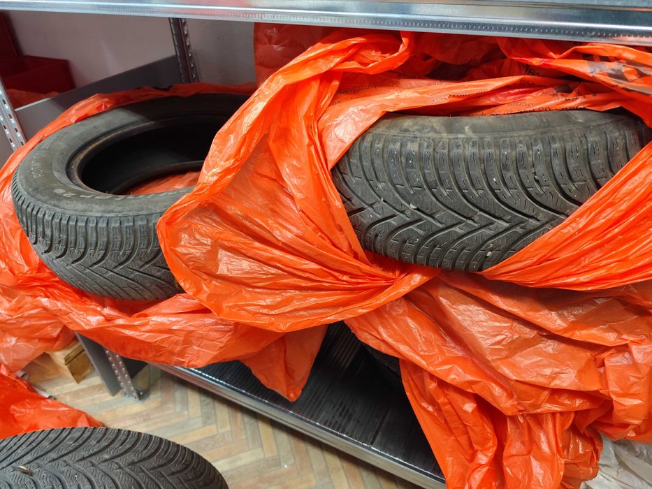 Продавам зимни гуми TOYO 185/60/15 dot 2318