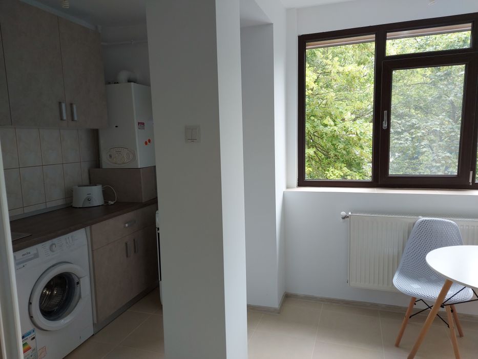 Garsoniera de închiriat