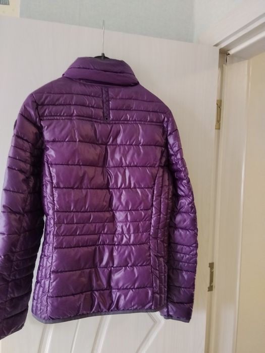 Дамски преходни якета