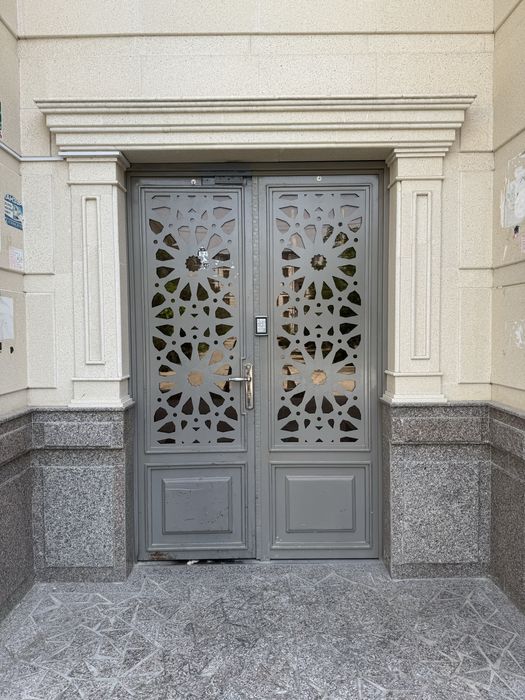 ФАРҒОНА марказида Госпитал оркасида 110 кв.м  УЙ СОТИЛАДИ!