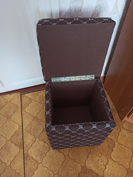 Продам пуфик с откидной крышкой