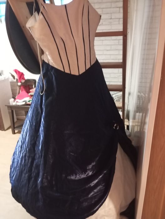 Rochie de mireasa in doua culori