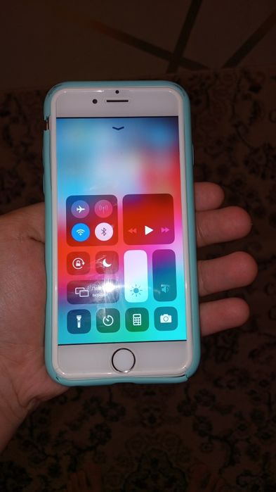 Продаю айфон 6 хорошом состоянии