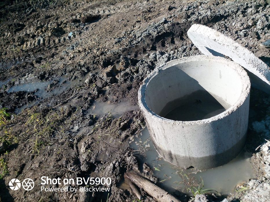 Piloni fântâni foraje