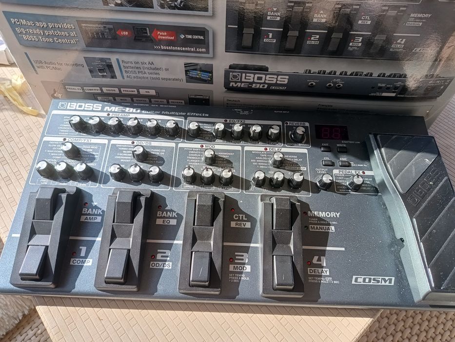 Vand Pedala efecte BOSS și MOER