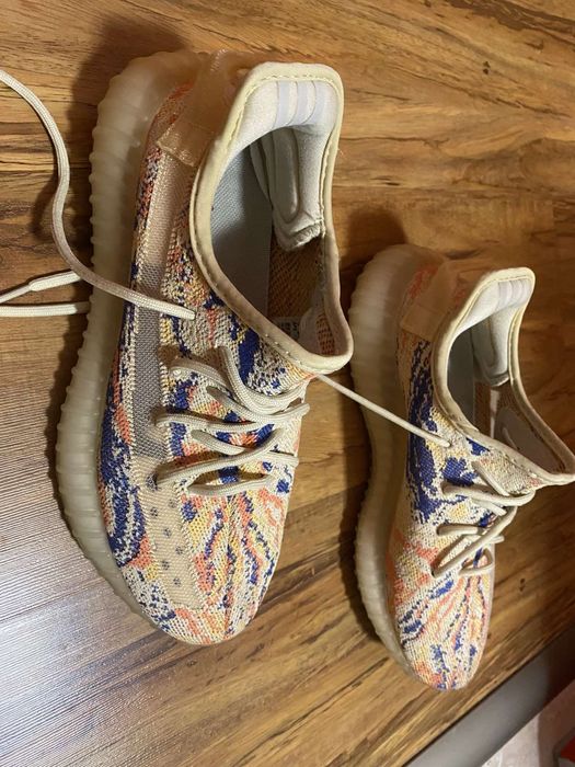 Маратонки Adidas yeezy