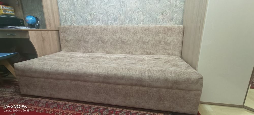 Продам диван тахта