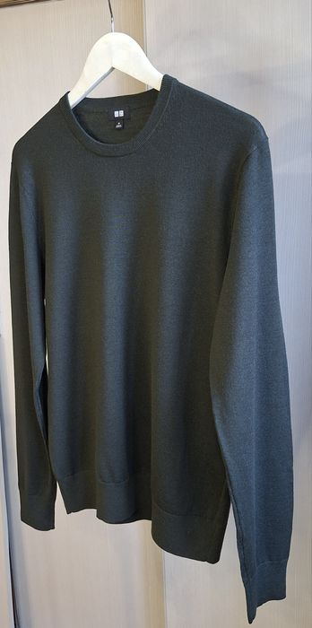 Пуловер от UNIQLO (шерсть мериноса)