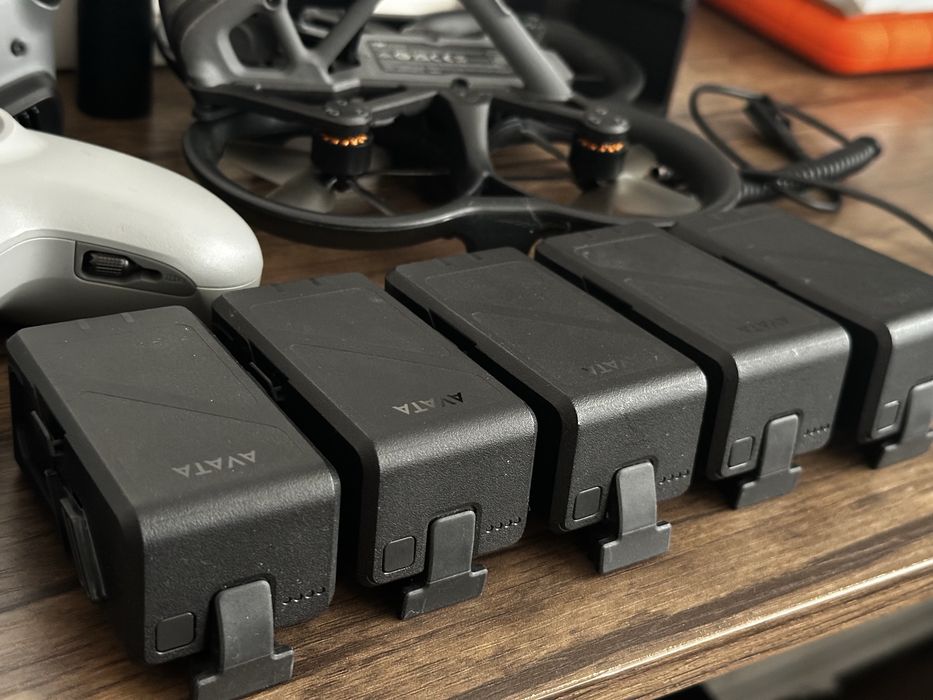 Dji avata + 5 baterii + FPV controller 2 + googles 2