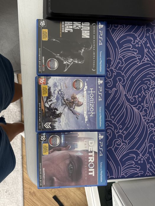 Ps4 продам 2 джостика 3 диска