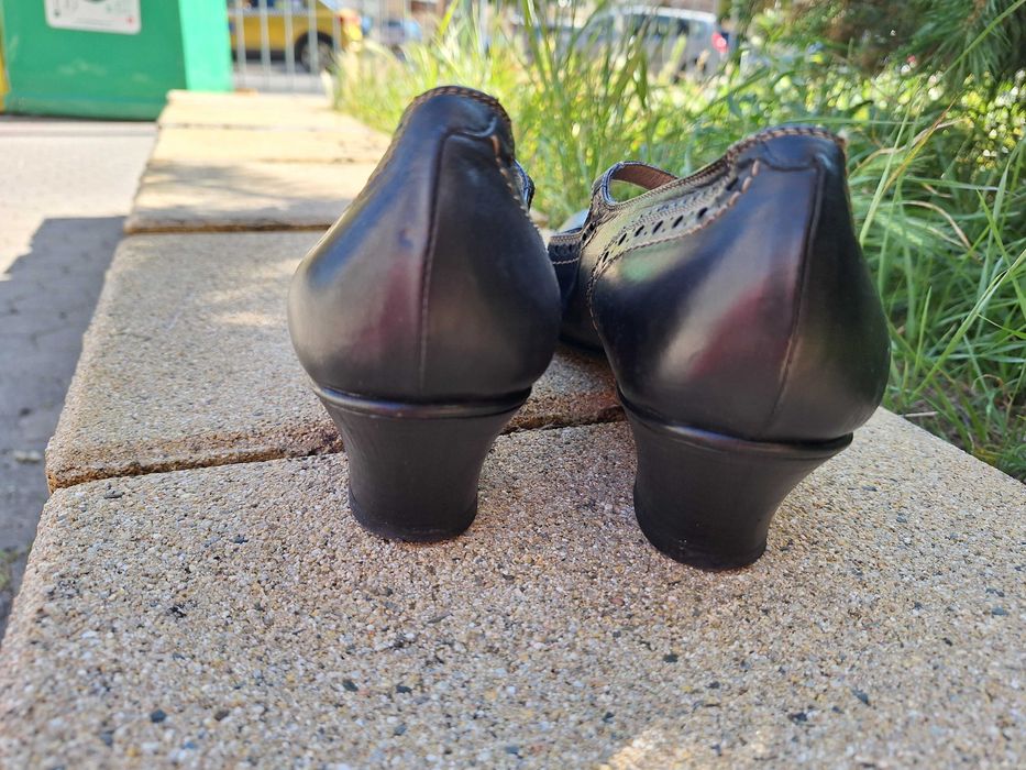 Дамски обувки, кафяви, средновисок ток, 40 номер