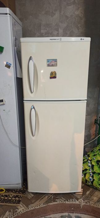 С гарантией Продам холодильник