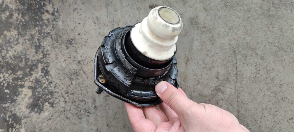 Амортисьори и опори за МL W166 350 4x4 2013 г. !