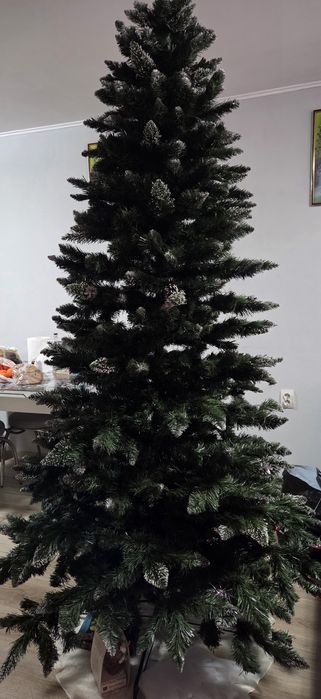 Vând brad artificial 250 cm