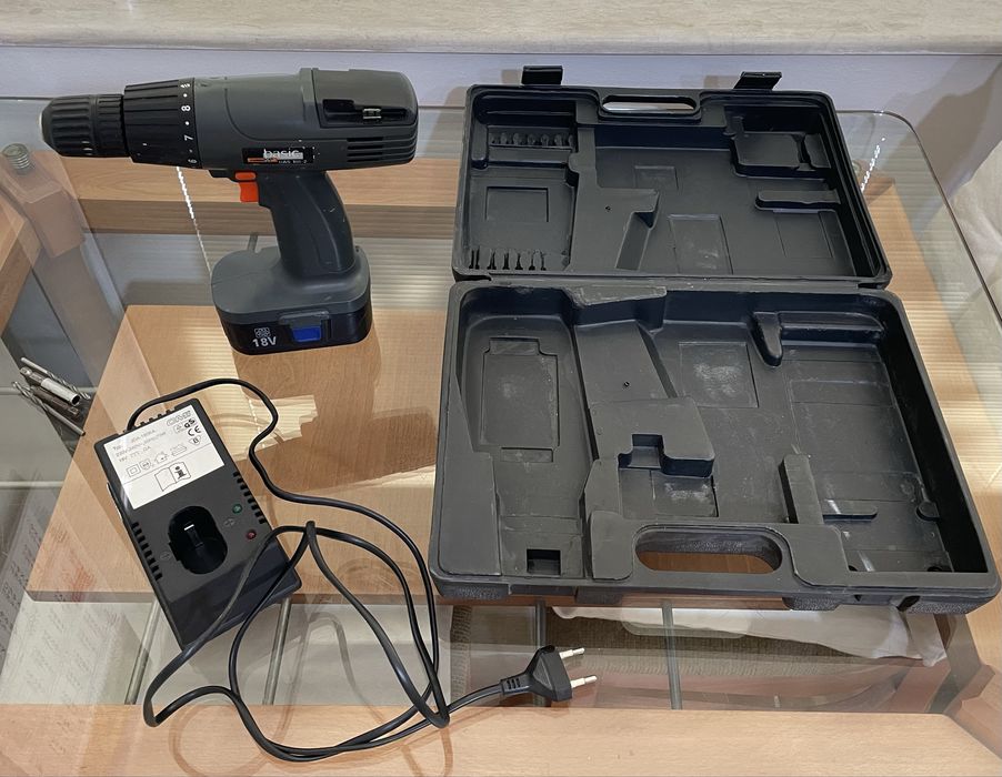 Винтоверт Акумулаторна бормашина